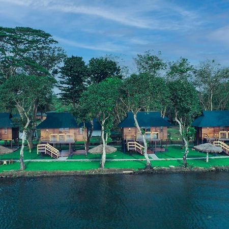 Hotel Water Scapes Kumarakom Exteriér fotografie